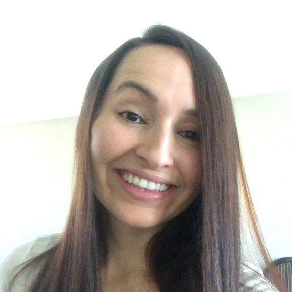 Meet your Posher, Shirley - Picture 1 of 1